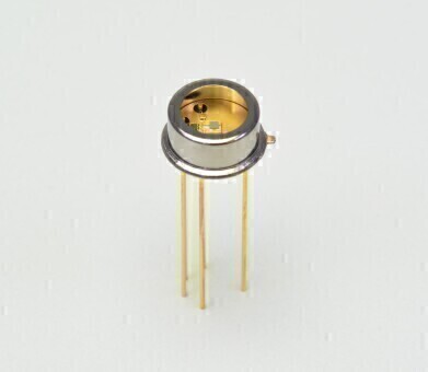 New Subminiature, Low-cost, High-sensitivity and Fast-response Detector with Built-in Preamplifier