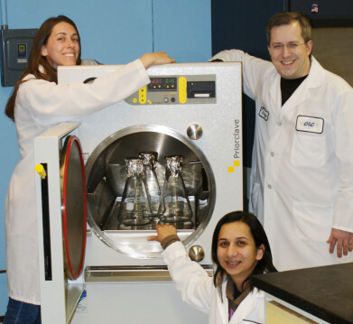 Custom-built autoclaves for reliable results